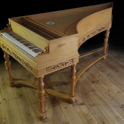 ITALIAN HARPSICHORD 1 KEYBOARD after ONOFRIO GUARRACINO (Naples 1652) (Built by Andrea Di Maio 2016)